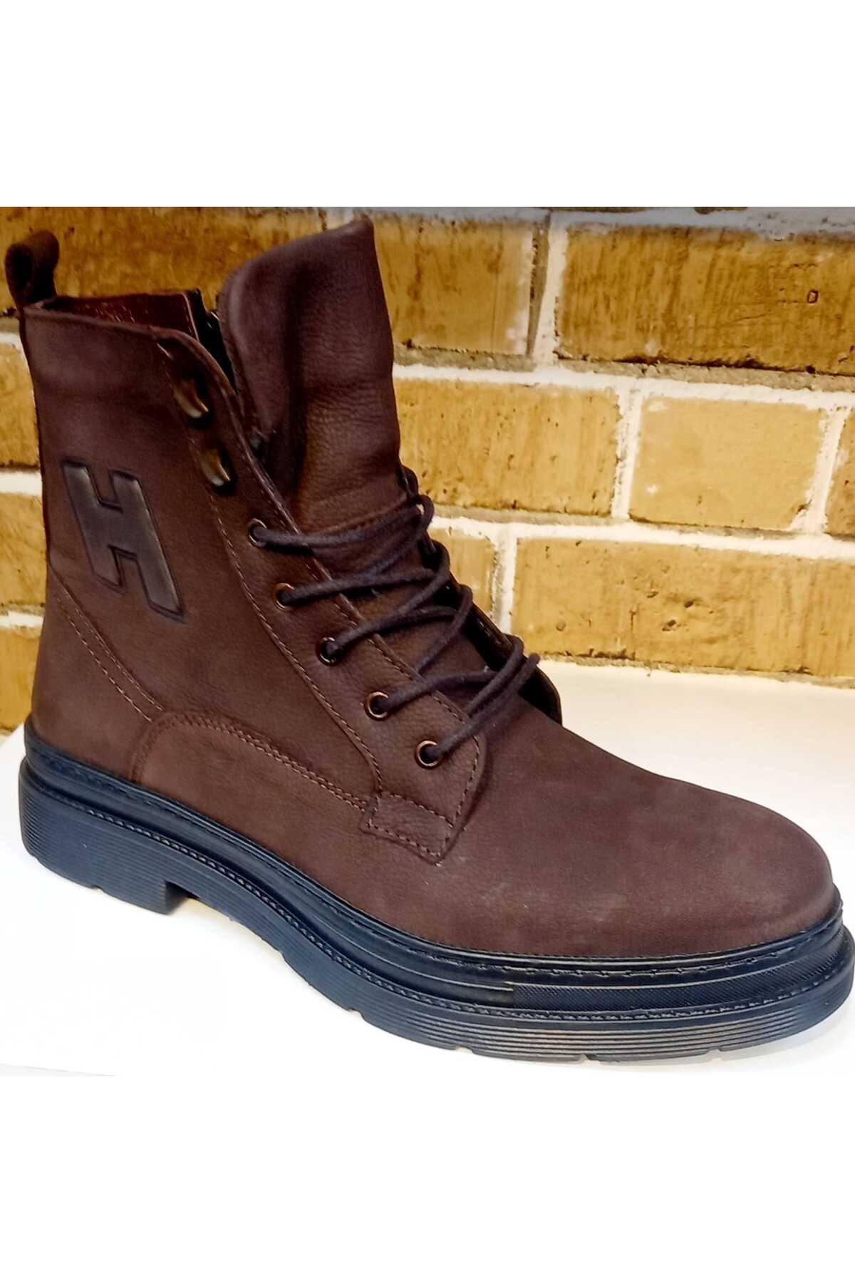 ORTOPEDİK TABAN SİYAH VE KOYU KAHVE TARZ BOTLAR / Beden : 44 / Cinsiyet : Erkek