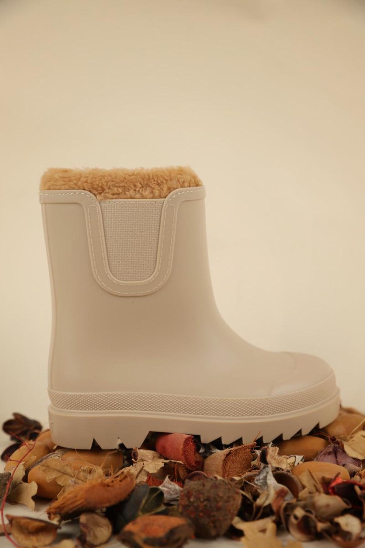 24-31 Numara Bej Renk Kız Çocuk Tokıo Borreguito İgor Çizme / Beden : 29 / Cinsiyet : Kadın / Kız