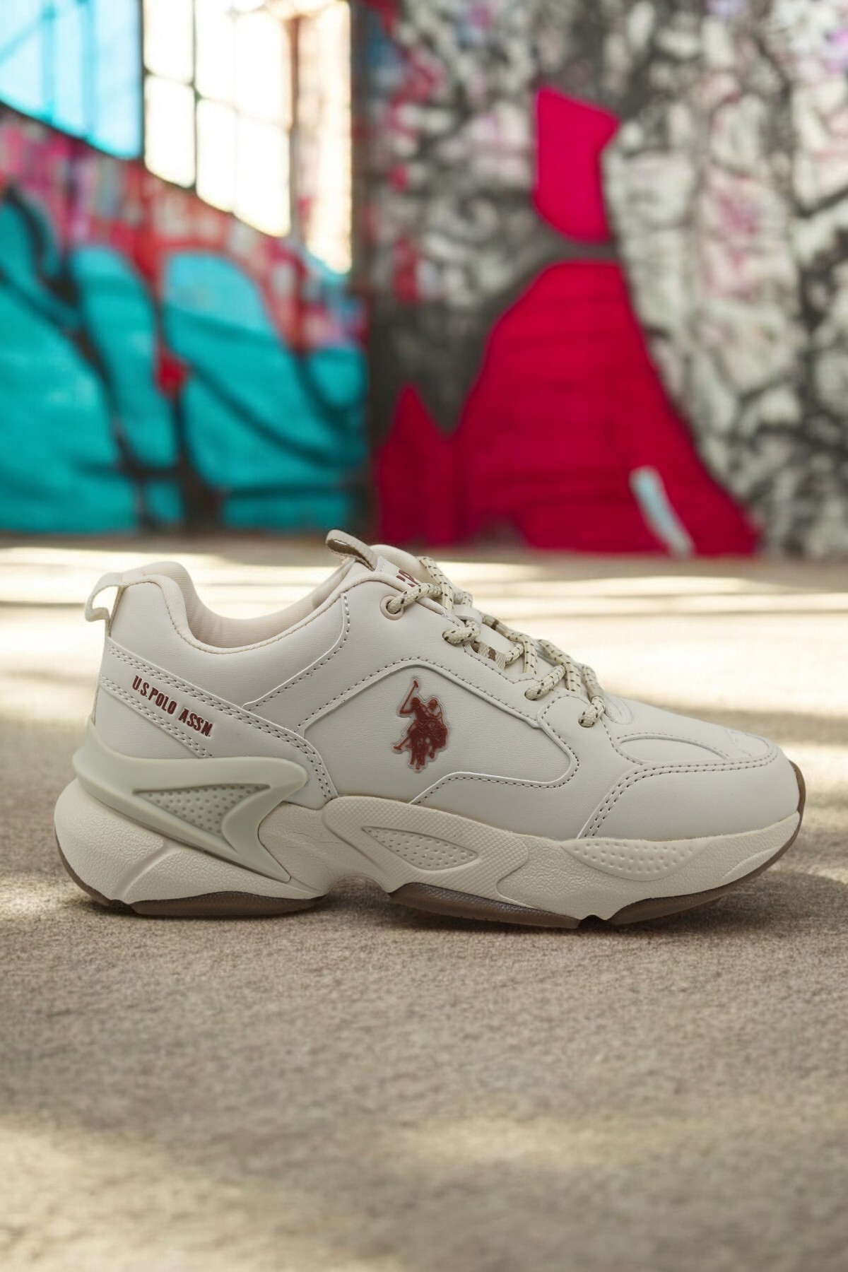 Maybe. / Beden : 38 / Cinsiyet : Kadın / Kız