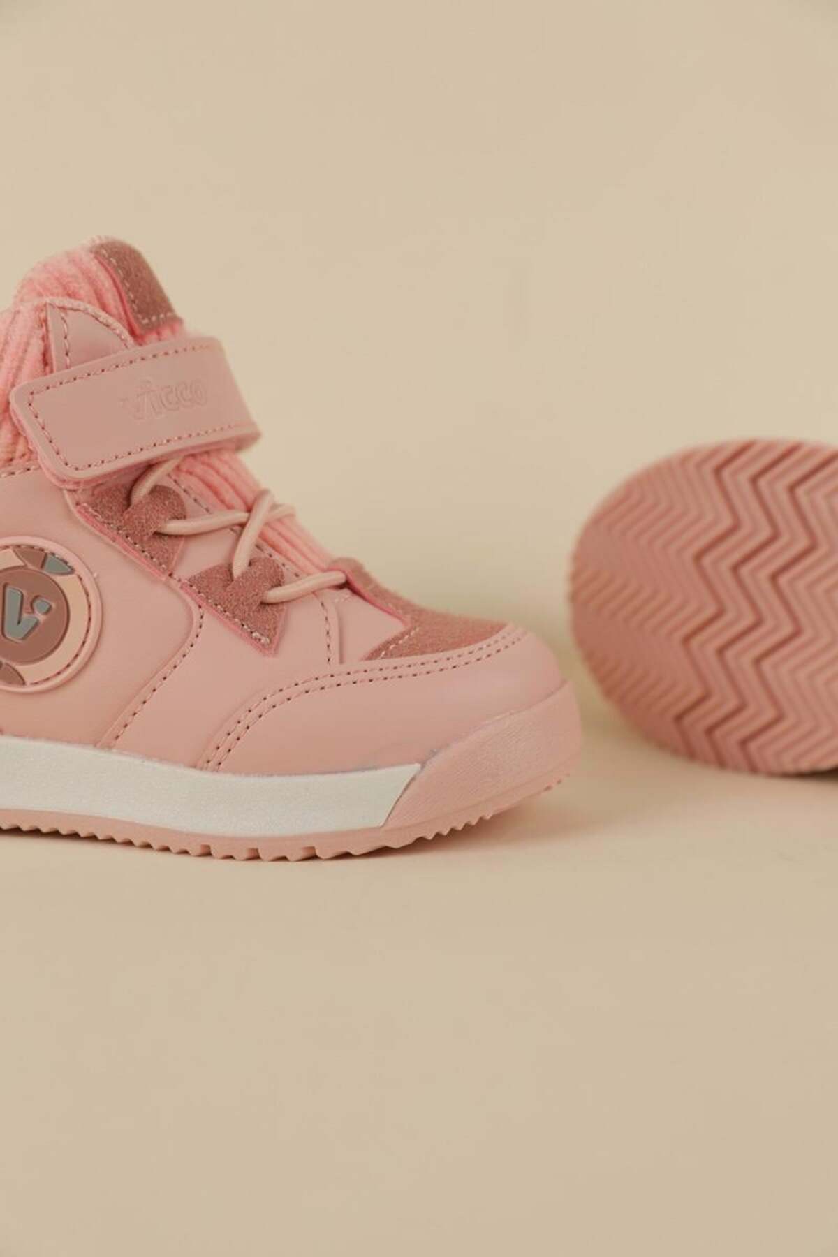 22-30 Numara Kız Çocuk Pembe Renk Hippi Bot / Beden : 30 / Cinsiyet : Kadın / Kız