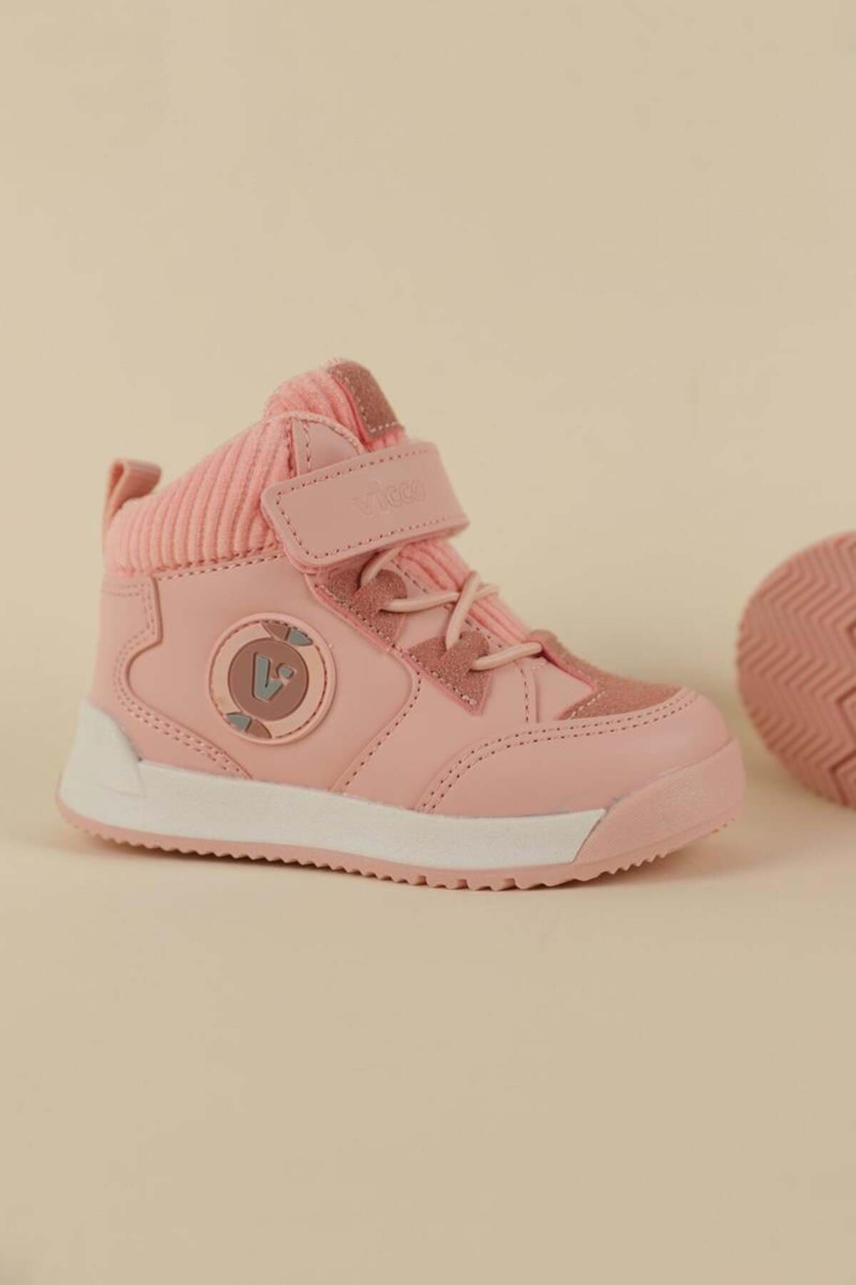 22-30 Numara Kız Çocuk Pembe Renk Hippi Bot / Beden : 29 / Cinsiyet : Kadın / Kız