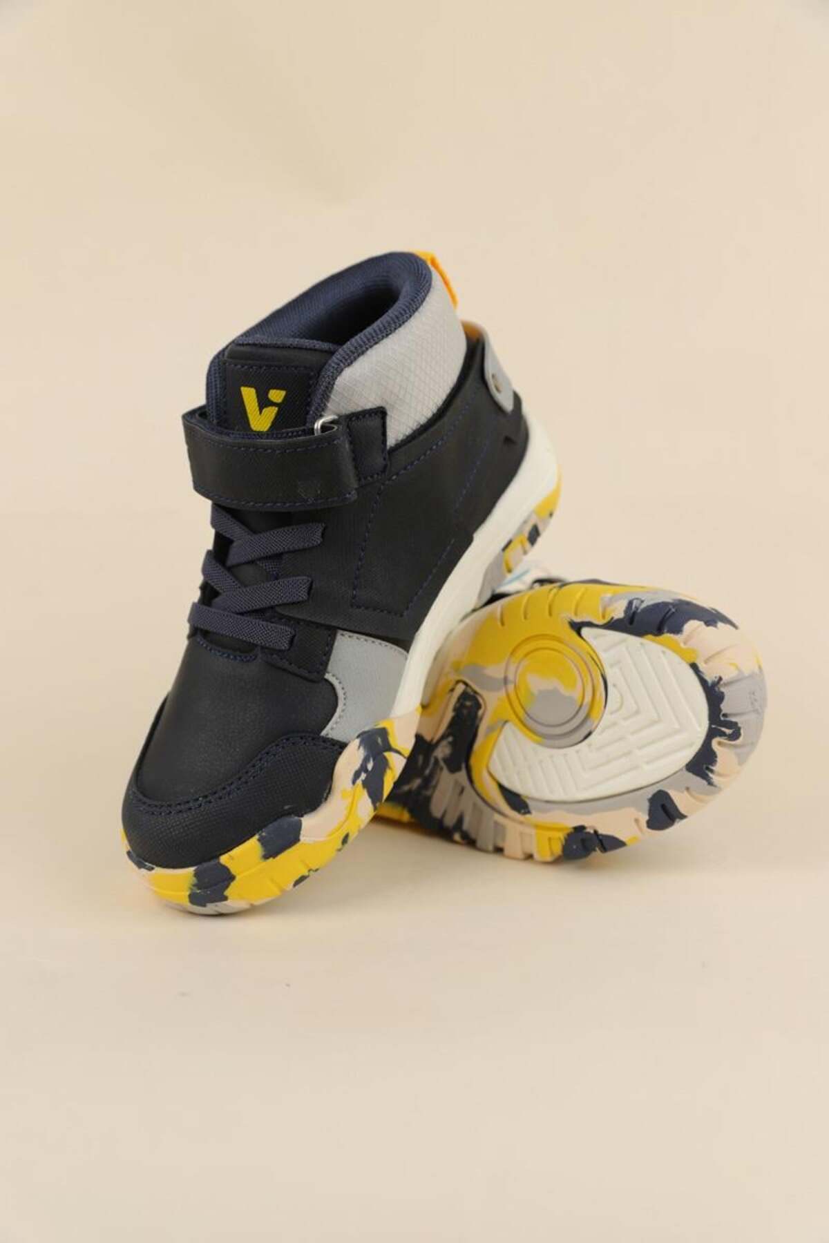 31-35 Numara Erkek Çocuk Lacivert Renk Marven Bot / Beden : 34 / Cinsiyet : Erkek