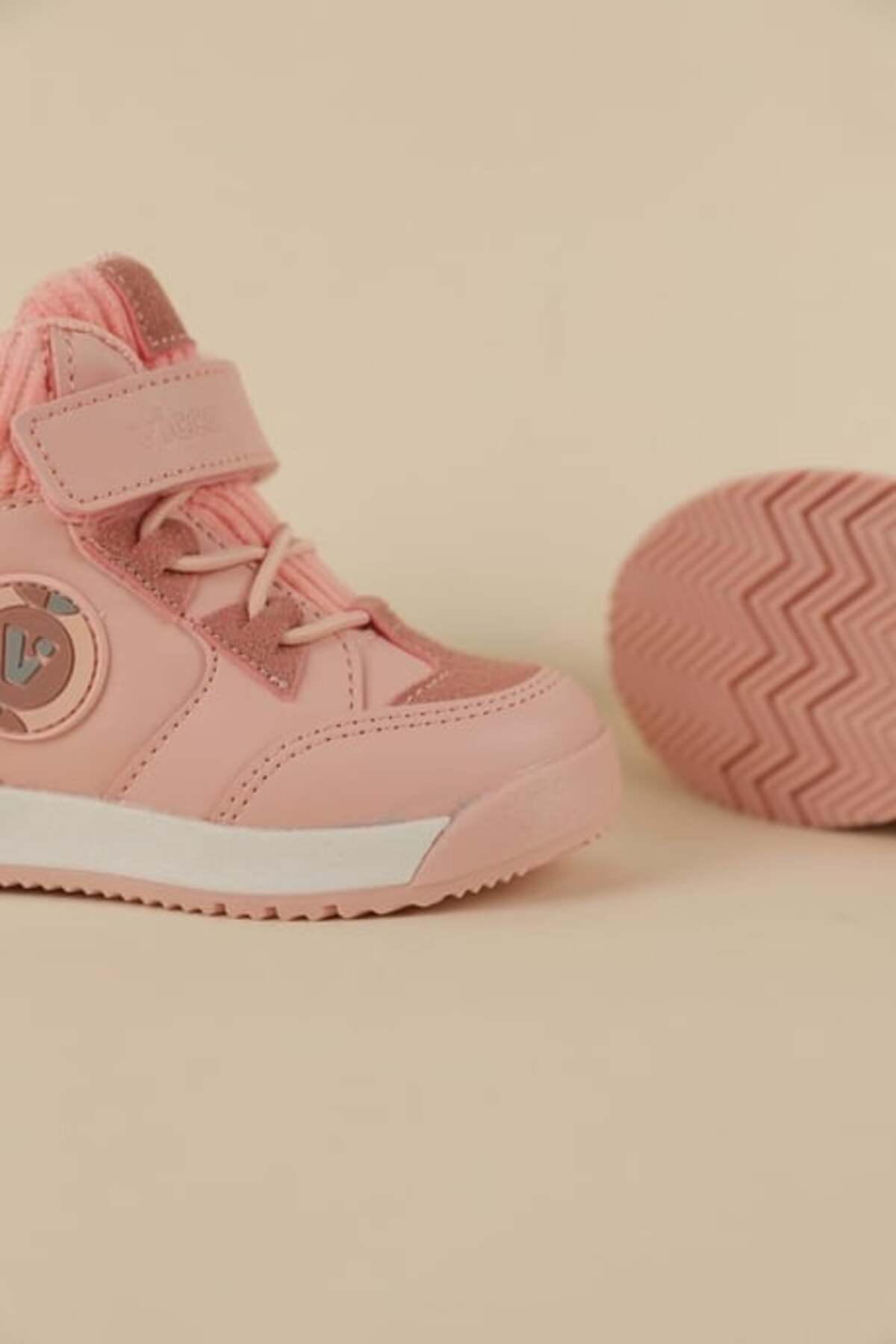 Hippi 946.P24K.413 Termo Kaymaz Taban Cırtlı Çocuk Bot PUDRA / Beden : 30 / Cinsiyet : Unisex