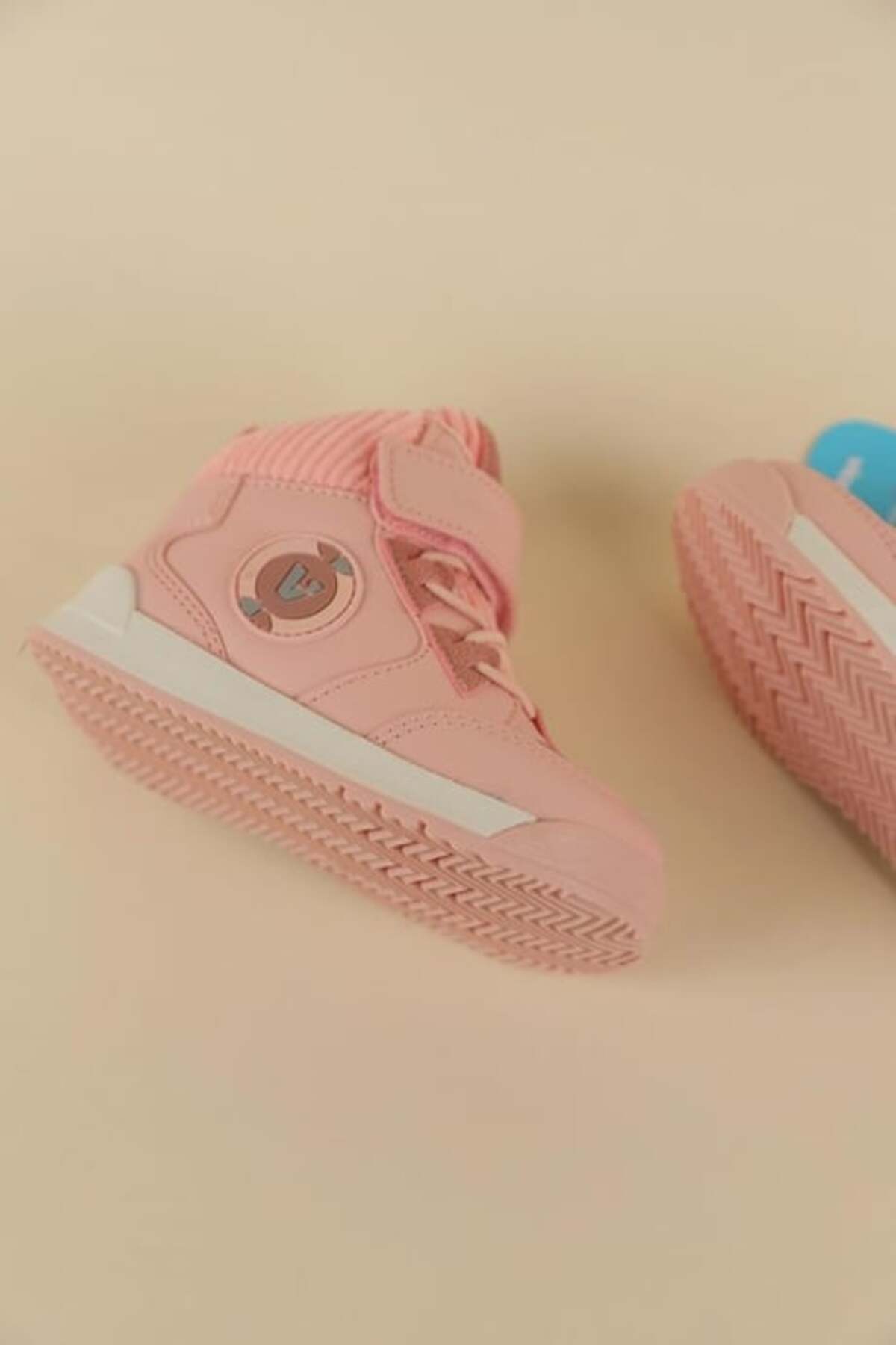 Hippi 946.P24K.413 Termo Kaymaz Taban Cırtlı Çocuk Bot PUDRA / Beden : 29 / Cinsiyet : Unisex