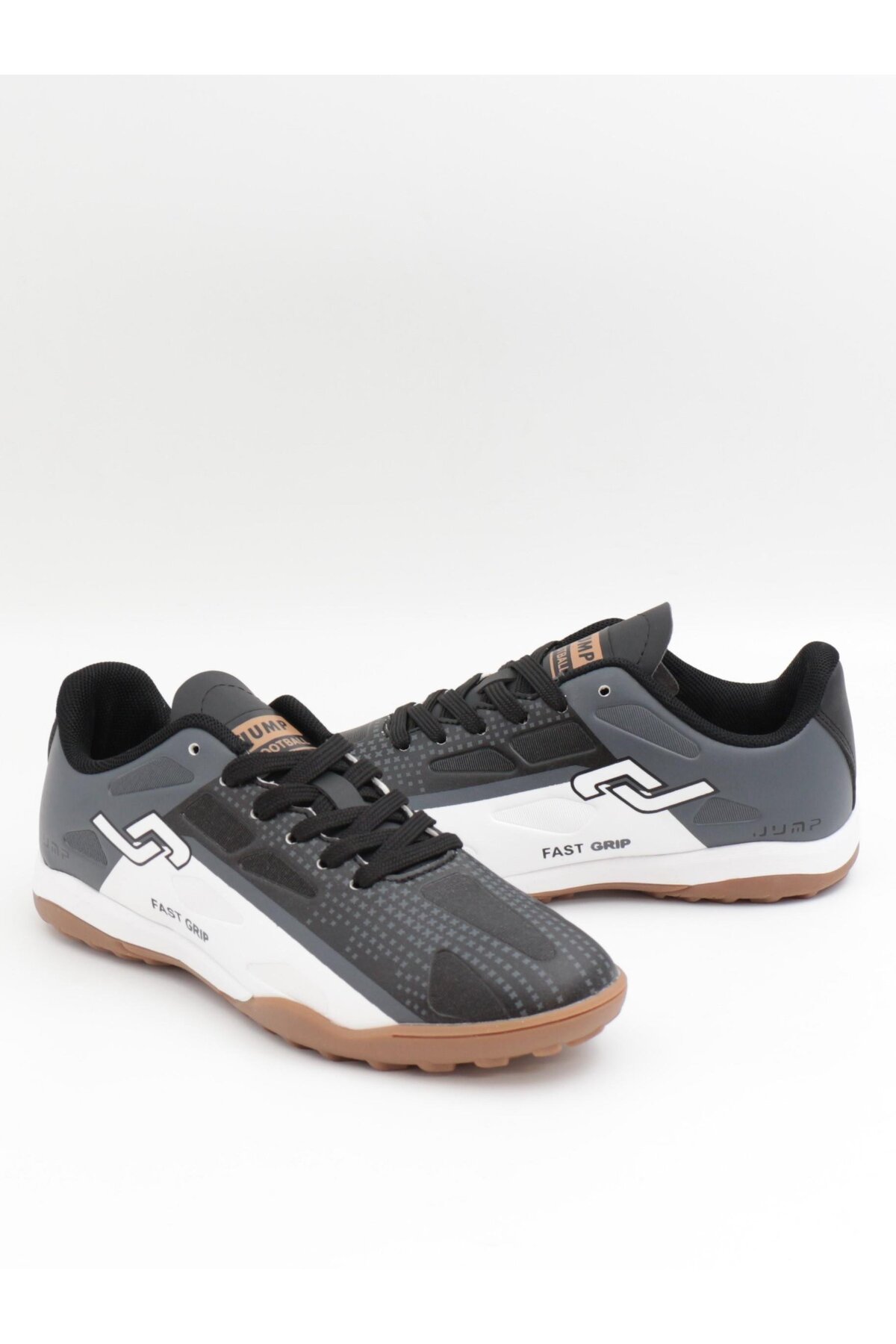 30548 Siyah Beyaz GRİ Detay Çim Saha Halı Saha Futbol Ayakkabı / Beden : 42 / Cinsiyet : Unisex