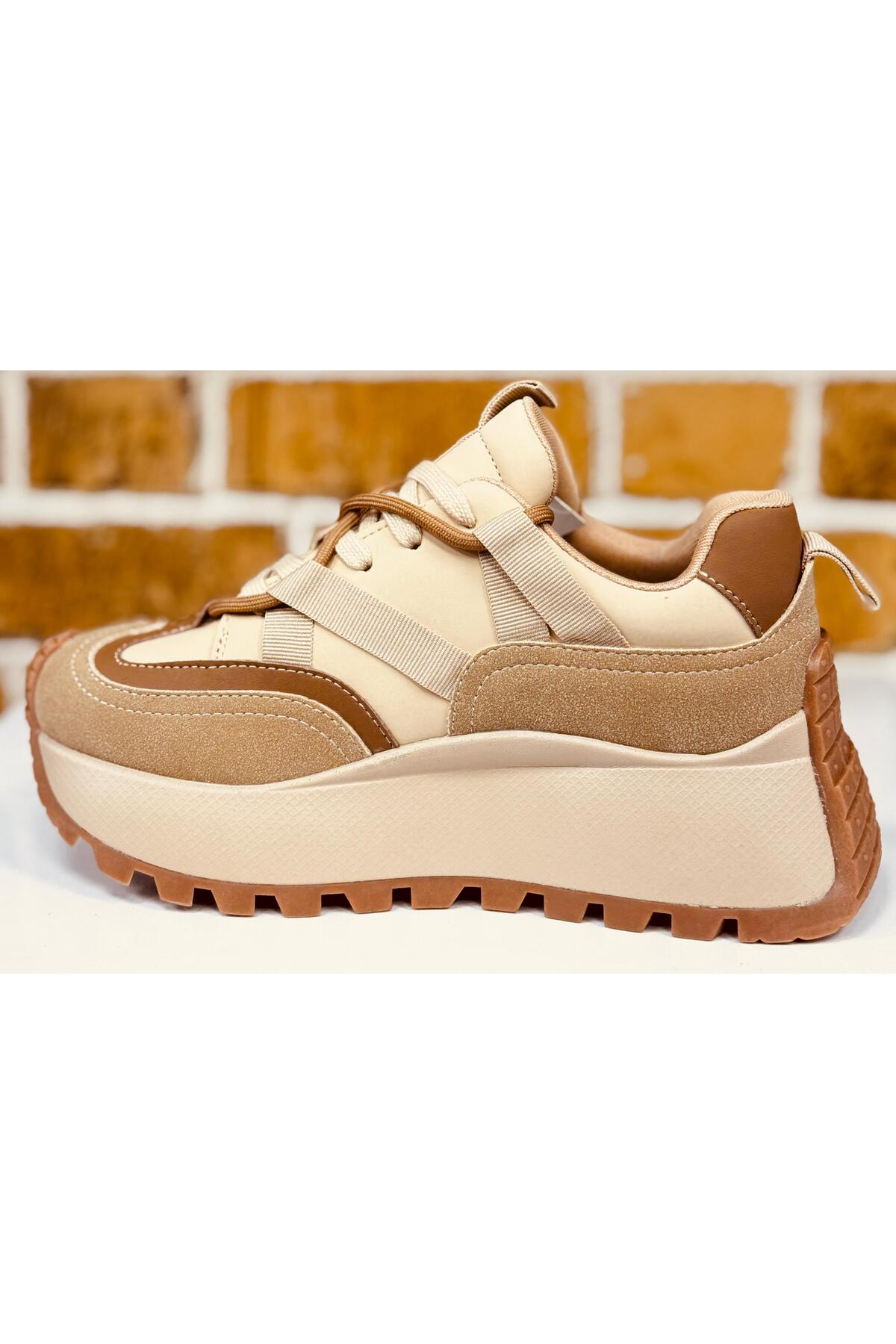 Kadın Sneaker Yüksek Taban Triko Tarz Spor Ayakkabı / Beden : 36 / Cinsiyet : Kadın / Kız