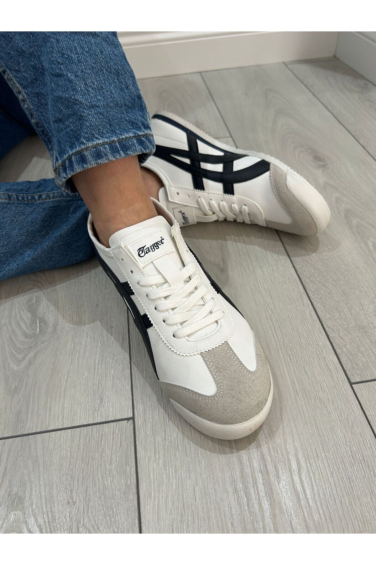 Bağcıklı Günlük Spor Ayakkabı Beyaz Lacivert Sneaker / Beden : 40 / Cinsiyet : Unisex