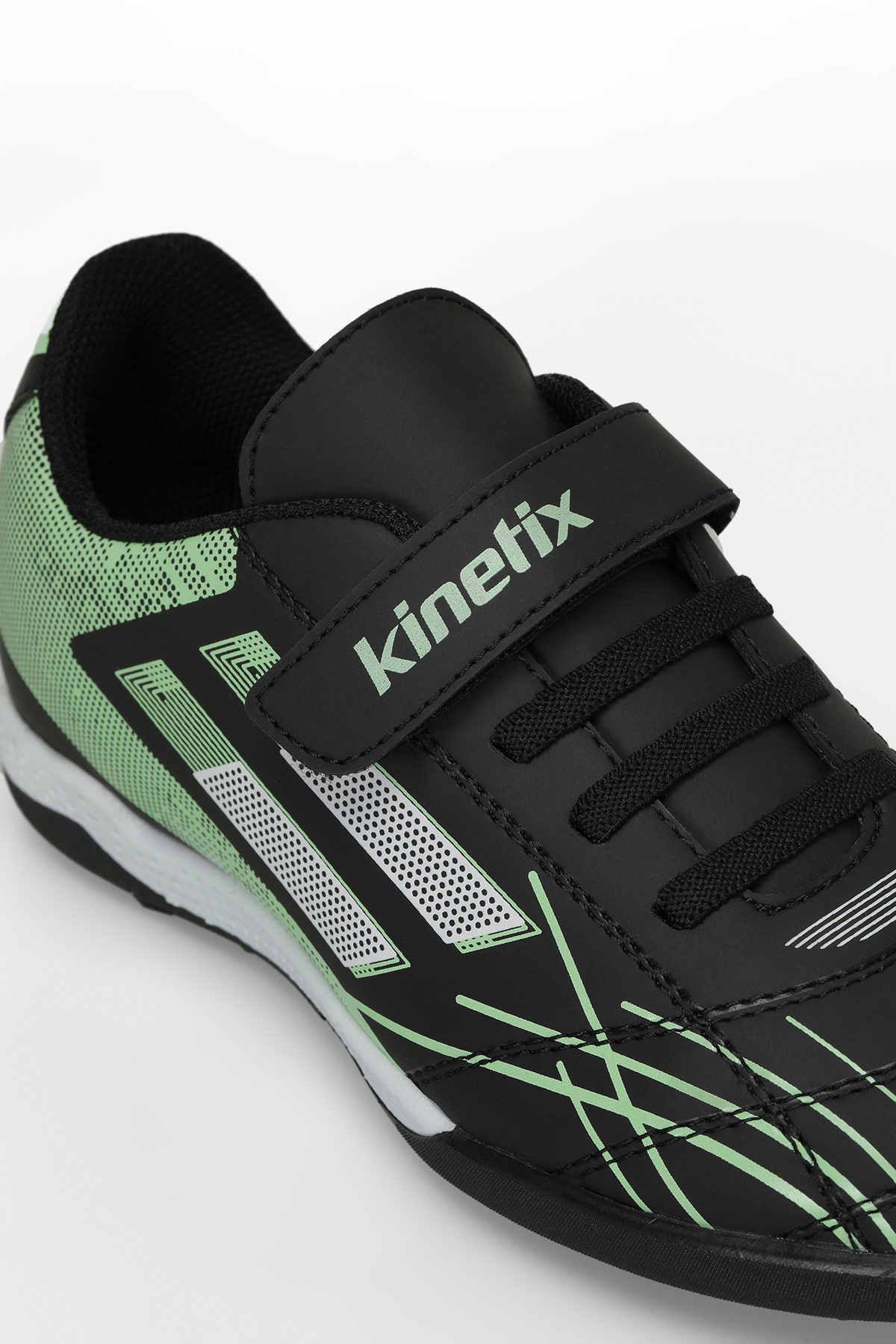 TARO TF F 4PR Siyah Erkek Çocuk Halı Saha Ayakkabısı / Beden : 34 / Cinsiyet : Erkek