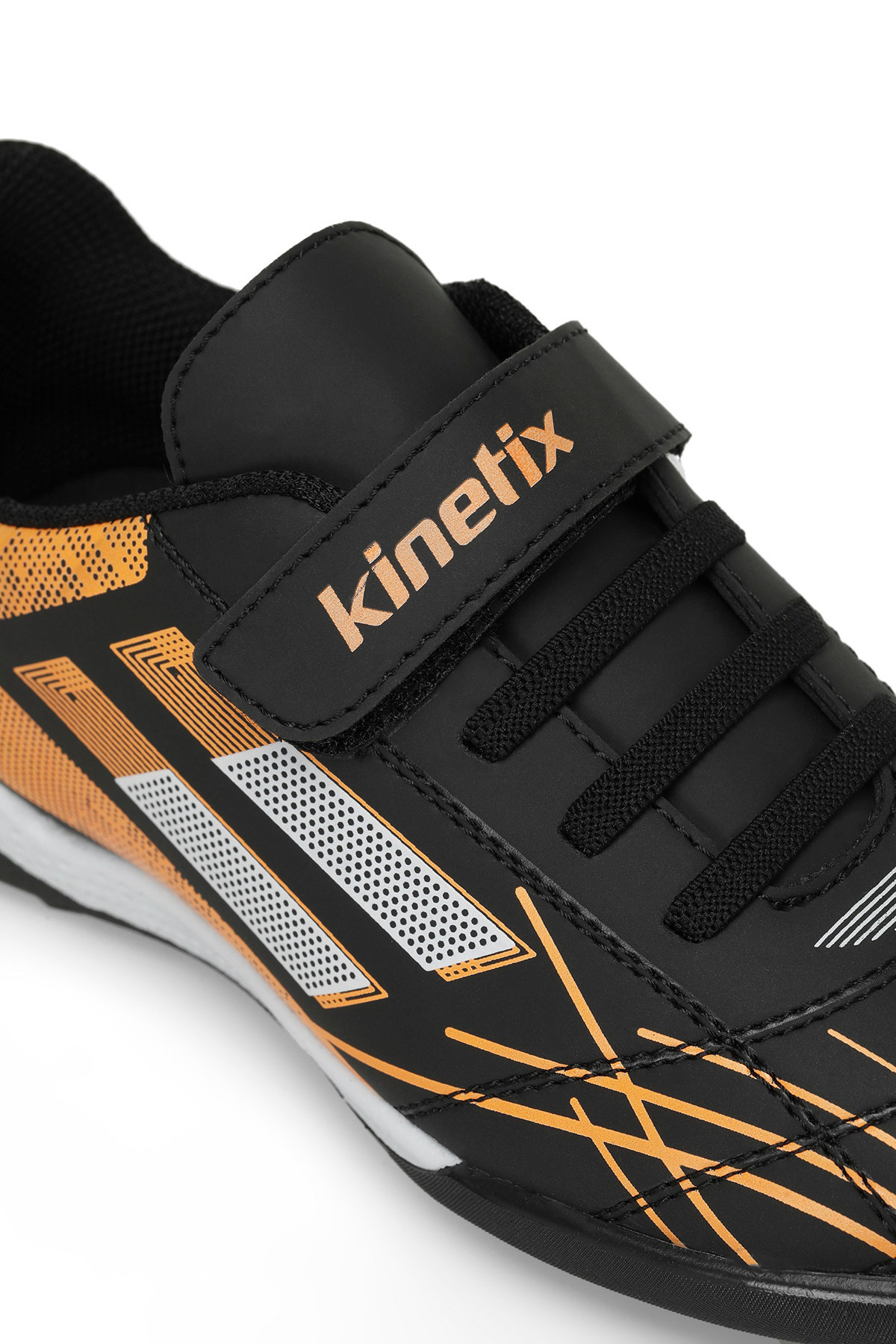 TARO TF F 4PR Siyah Erkek Çocuk Halı Saha Ayakkabısı / Beden : 32 / Cinsiyet : Erkek