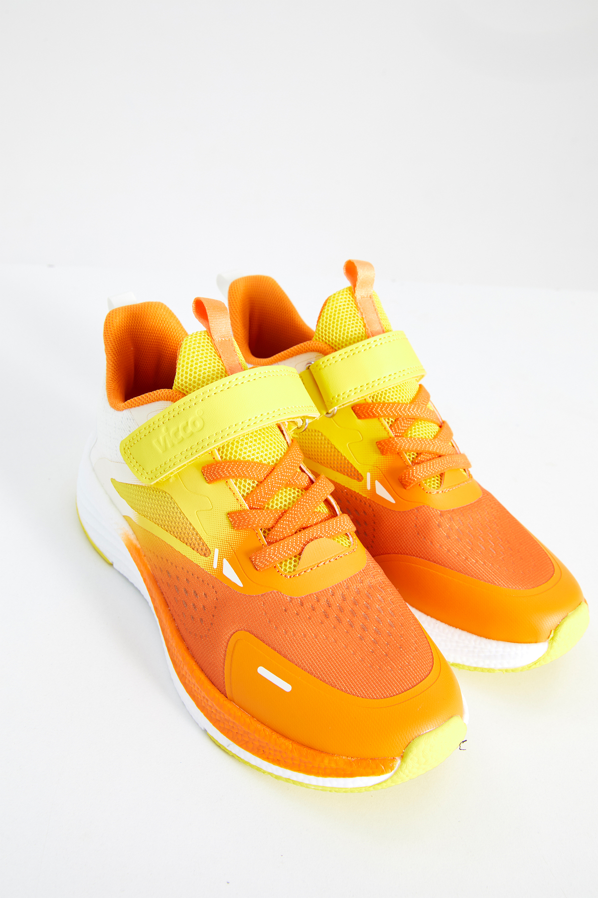 Lance Hafif Unisex Çocuk Orange Spor Ayakkabı / Beden : 35 / Cinsiyet : Unisex
