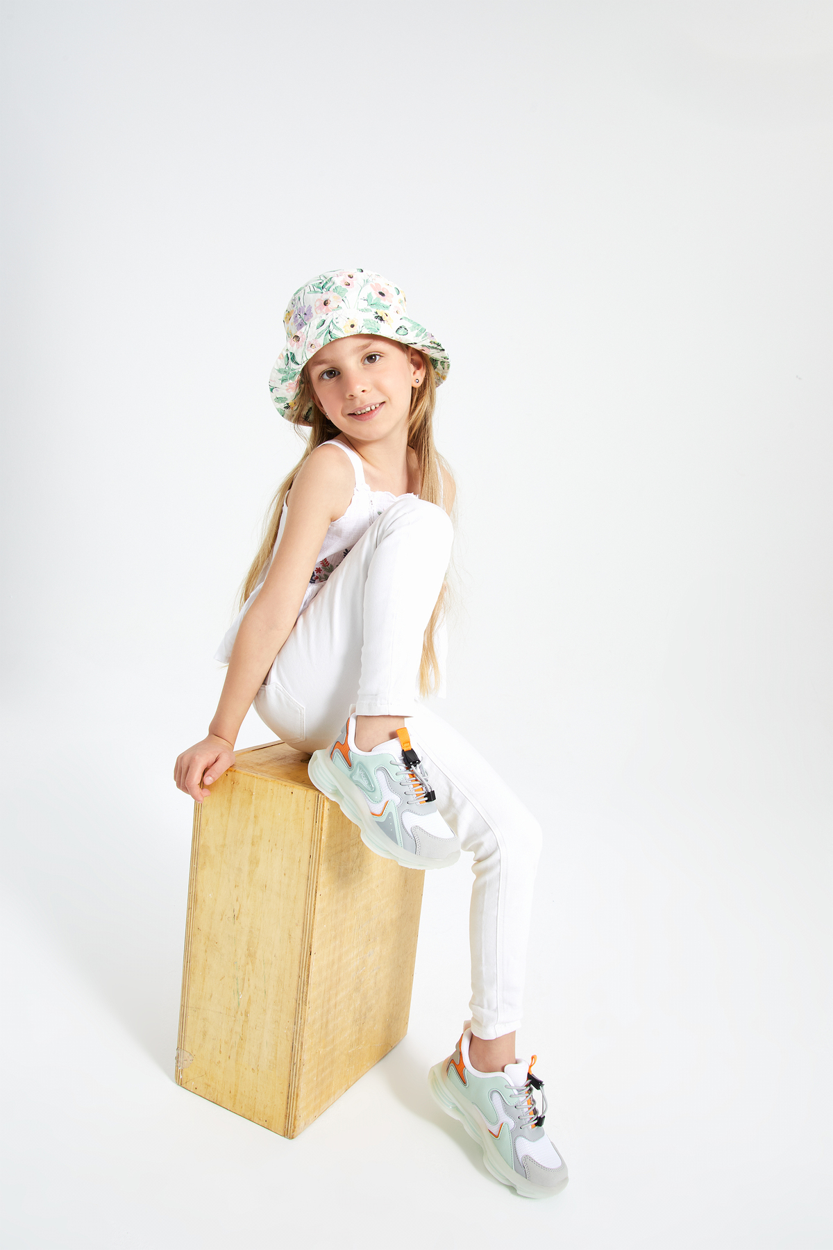 Mask Basic Unisex Çocuk Beyaz Spor Ayakkabı / Beden : 34 / Cinsiyet : Unisex