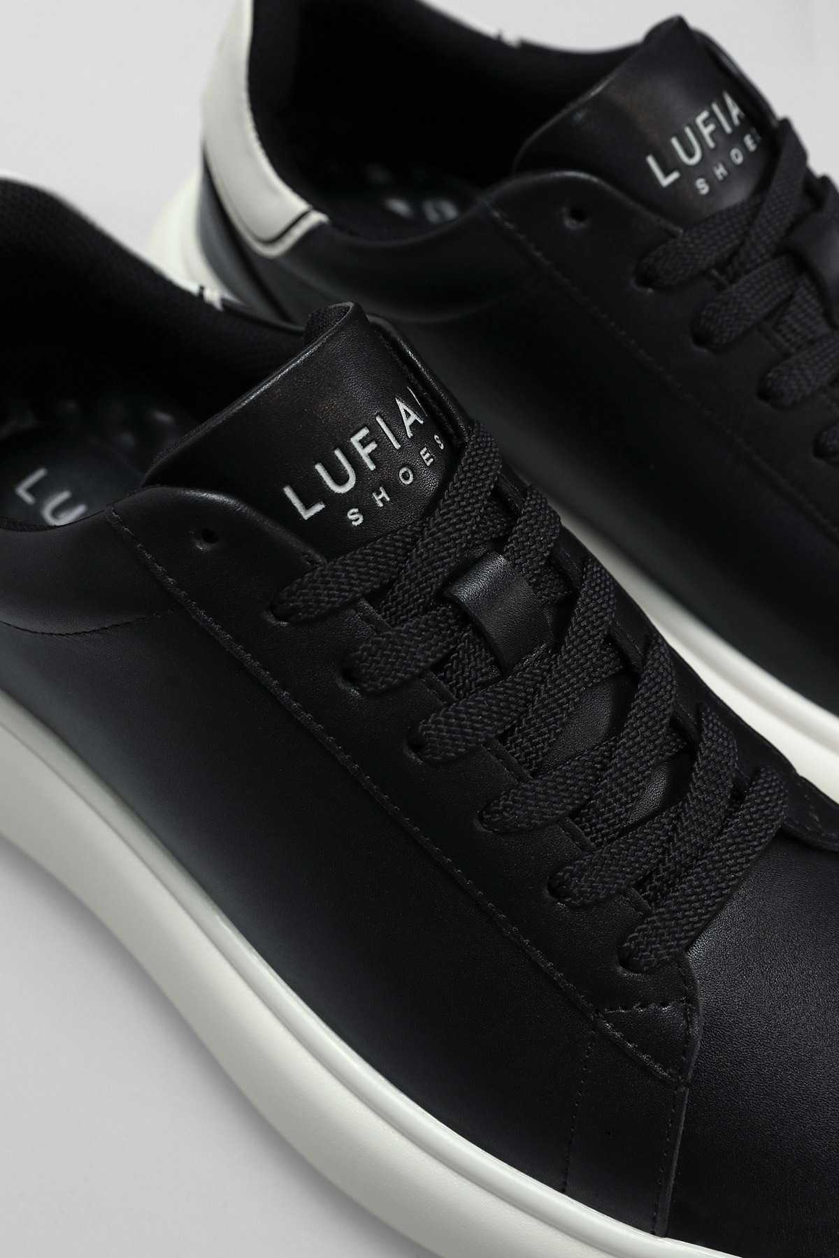 111230270 Raınbow Sneaker Erkek Deri Ayakkabı Siyah / Beden : 40 / Cinsiyet : Erkek