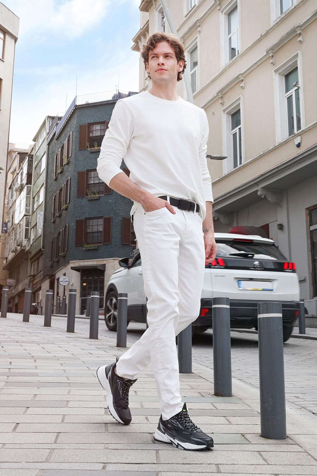 29726 Erkek Spor Ayakkabı Siyah Beyaz / Beden : 40 / Cinsiyet : Erkek