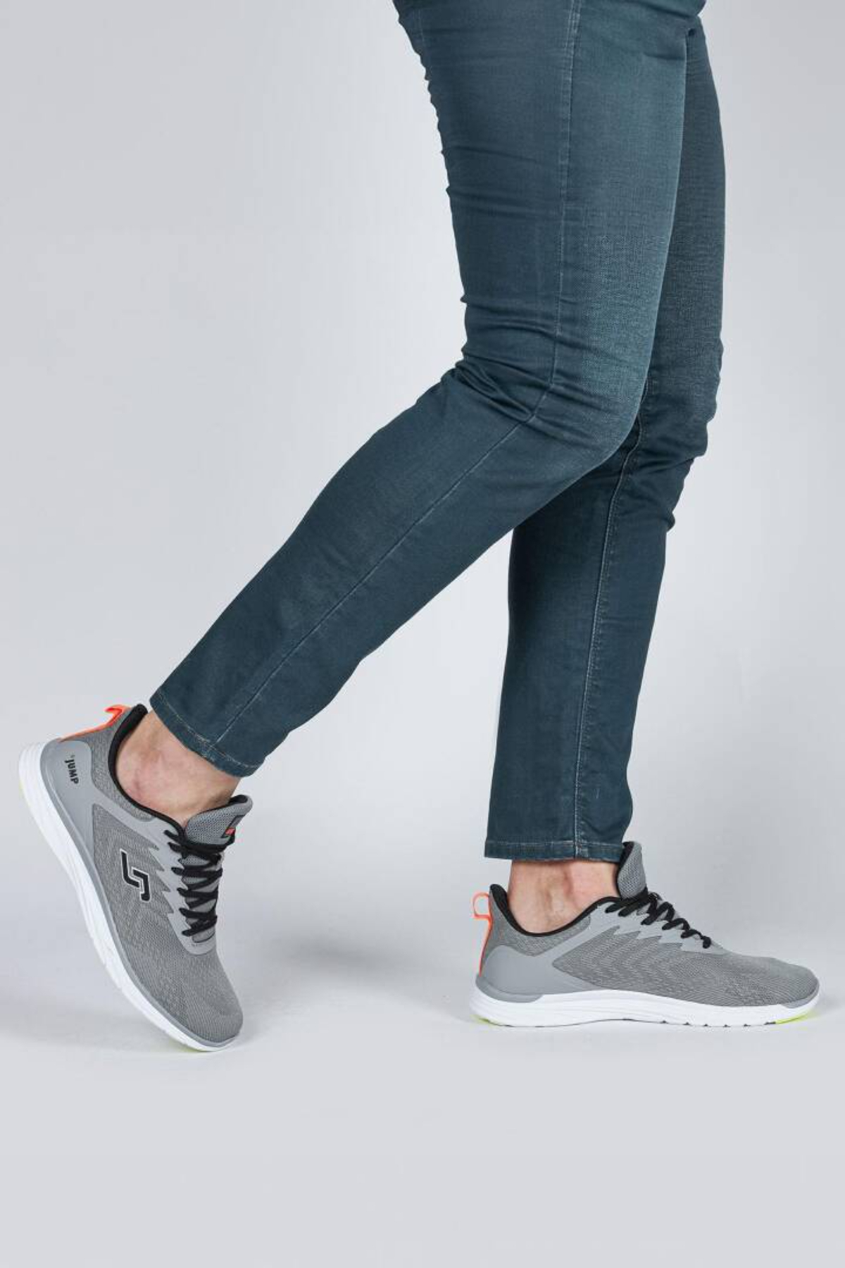 29585 Erkek Yürüyüş Ayakkabısı Gri / Beden : 41 / Cinsiyet : Erkek