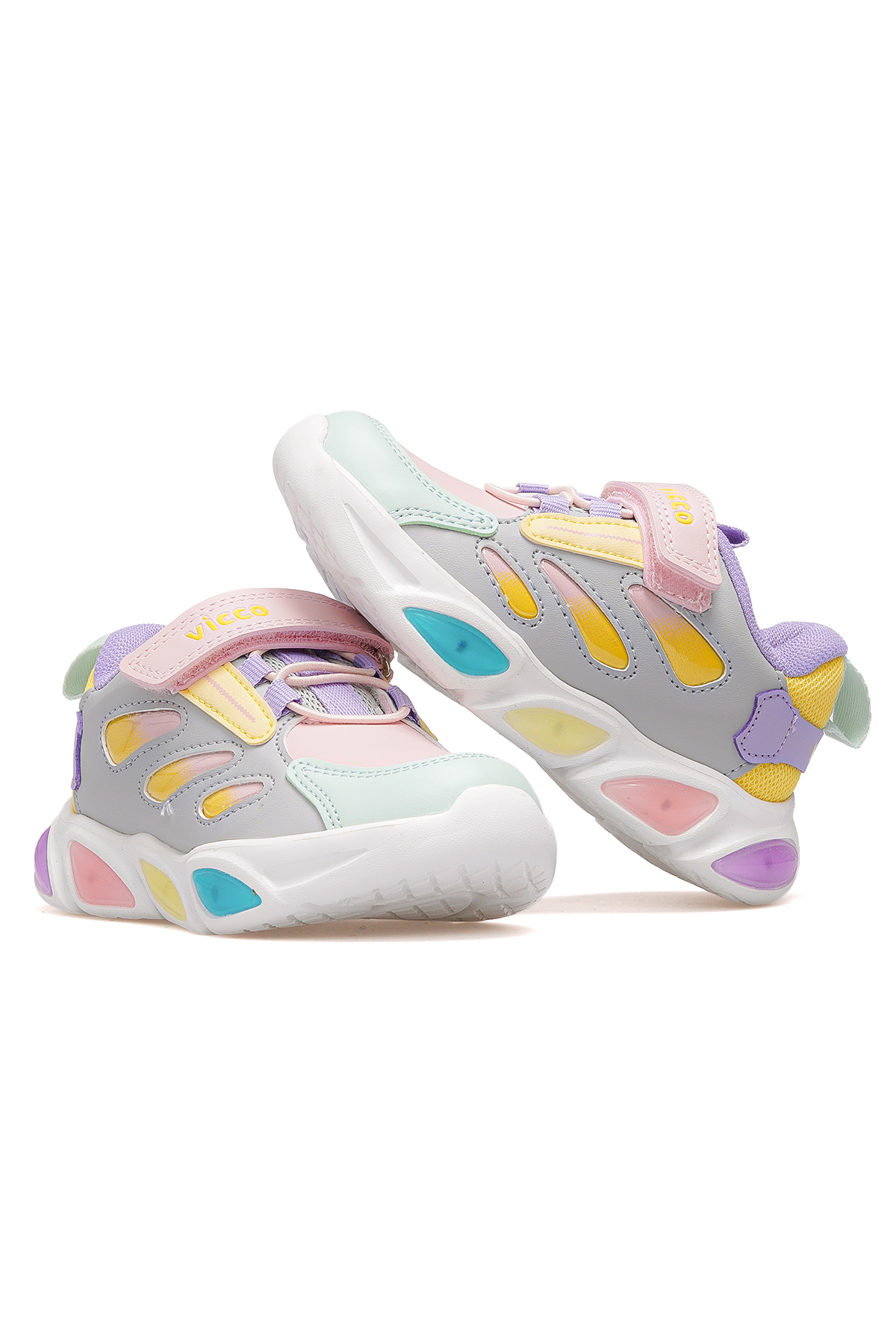 Lamb Kız Çocuk Işıklı Hafif Sneaker Spor Ayakkabı 25k 346.227 Pk Gümüş / Beden : 22 / Cinsiyet : Kadın / Kız