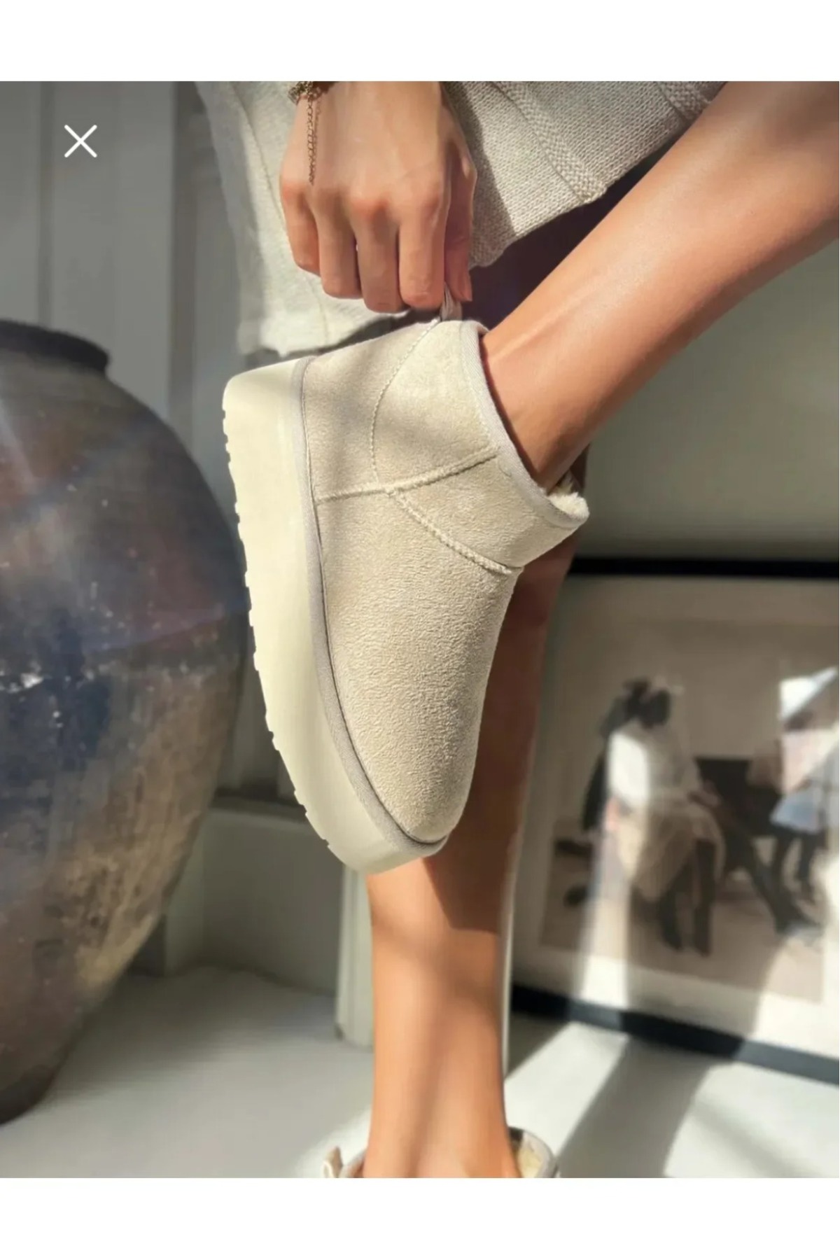 Kadın İçi Kürklü Yüksek Kalın Dolgu Kaymaz Tabanlı Bilekte Kısa Süet İçi Mini Uggy Bot / Beden : 38 / Cinsiyet : Kadın / Kız