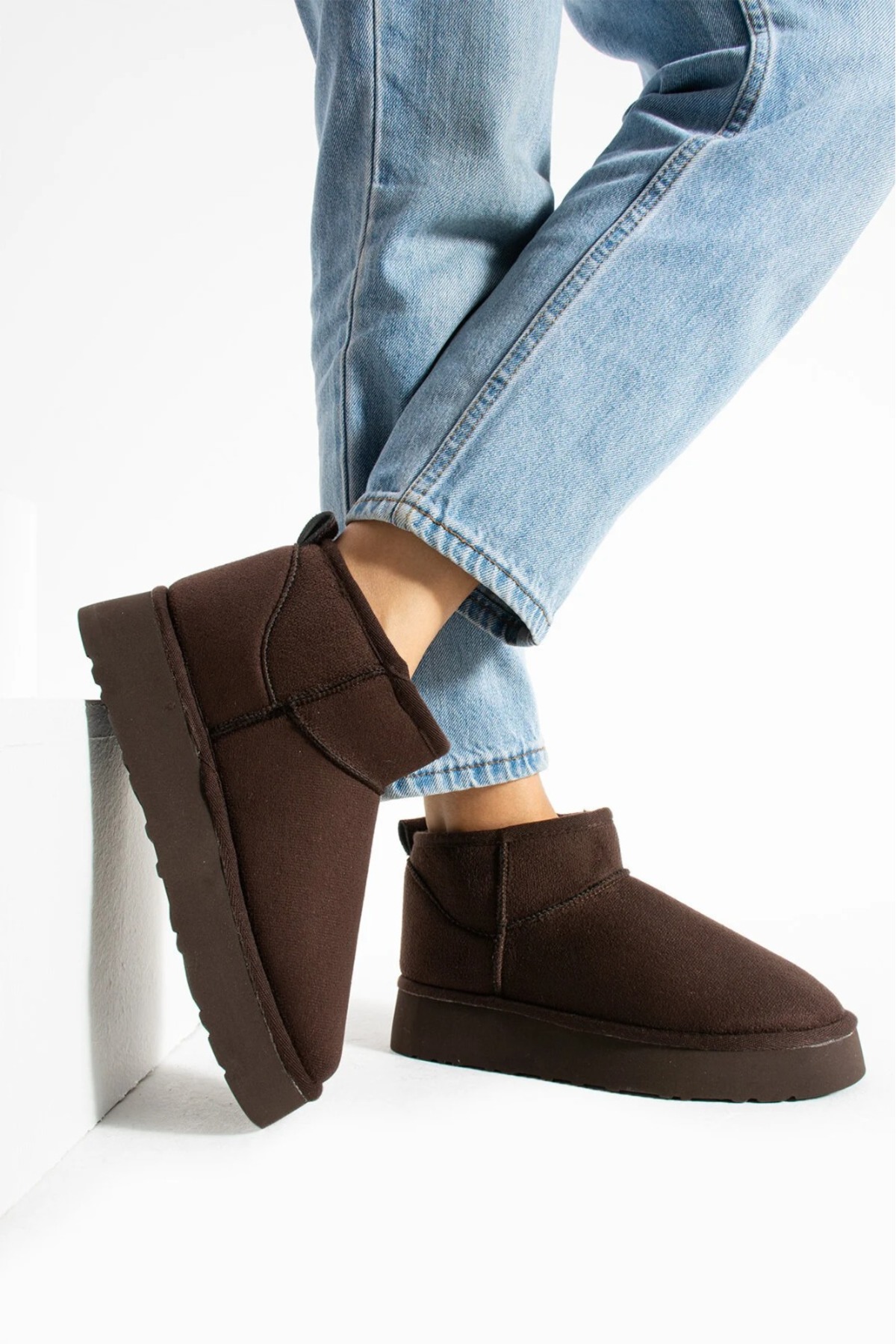 Bilekte Kısa Süet İçi Mini Kadın Kürklü Kalın Dolgu Kaymaz Tabanlı Uggy Bot / Beden : 37 / Cinsiyet : Kadın / Kız