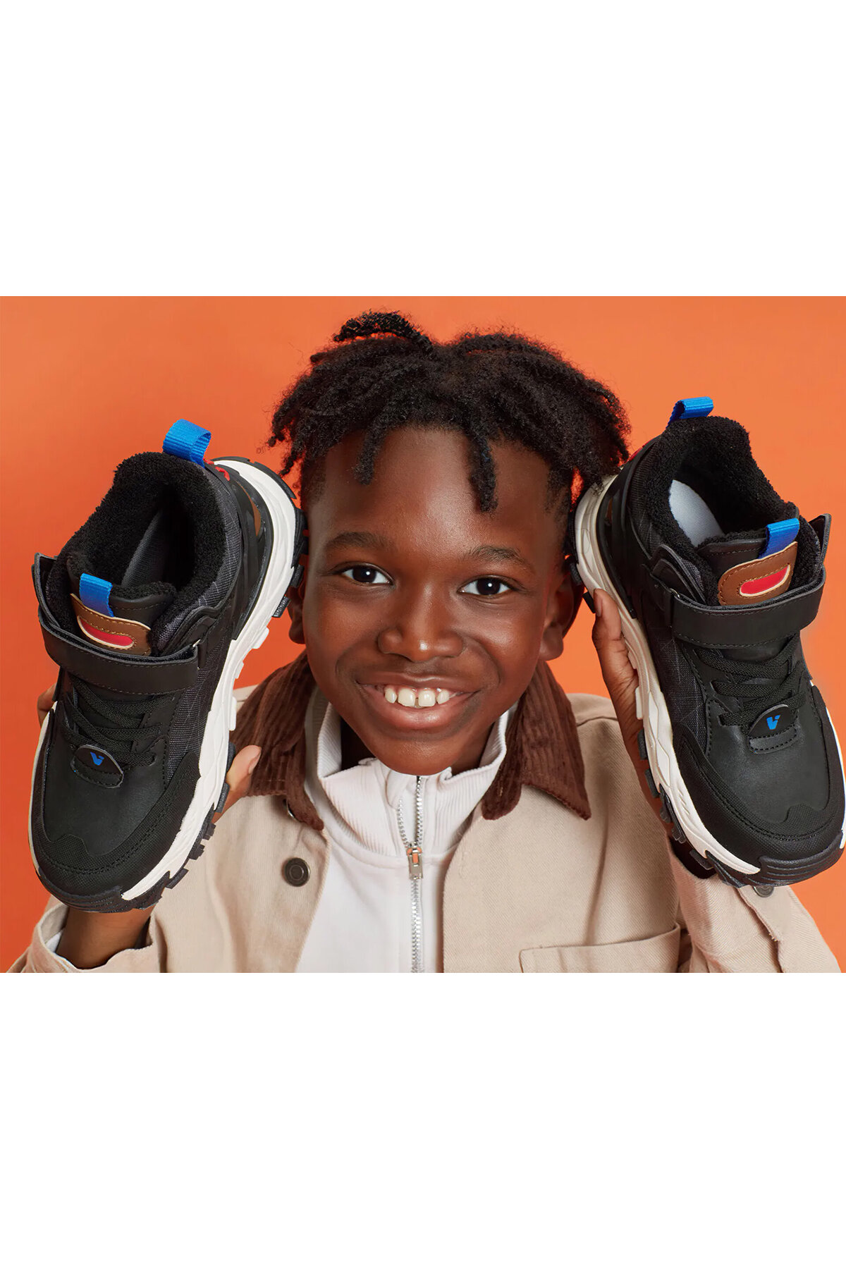 Tura Çocuk Outdoor Botu 946.F25K.437-02 Siyah / Beden : 28 / Cinsiyet : Unisex