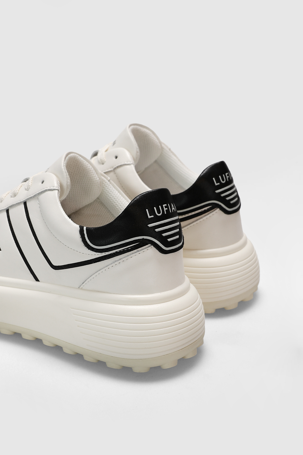 Julıa Kadın Sneaker Ayakkabı Beyaz / Beden : 38 / Cinsiyet : Kadın / Kız