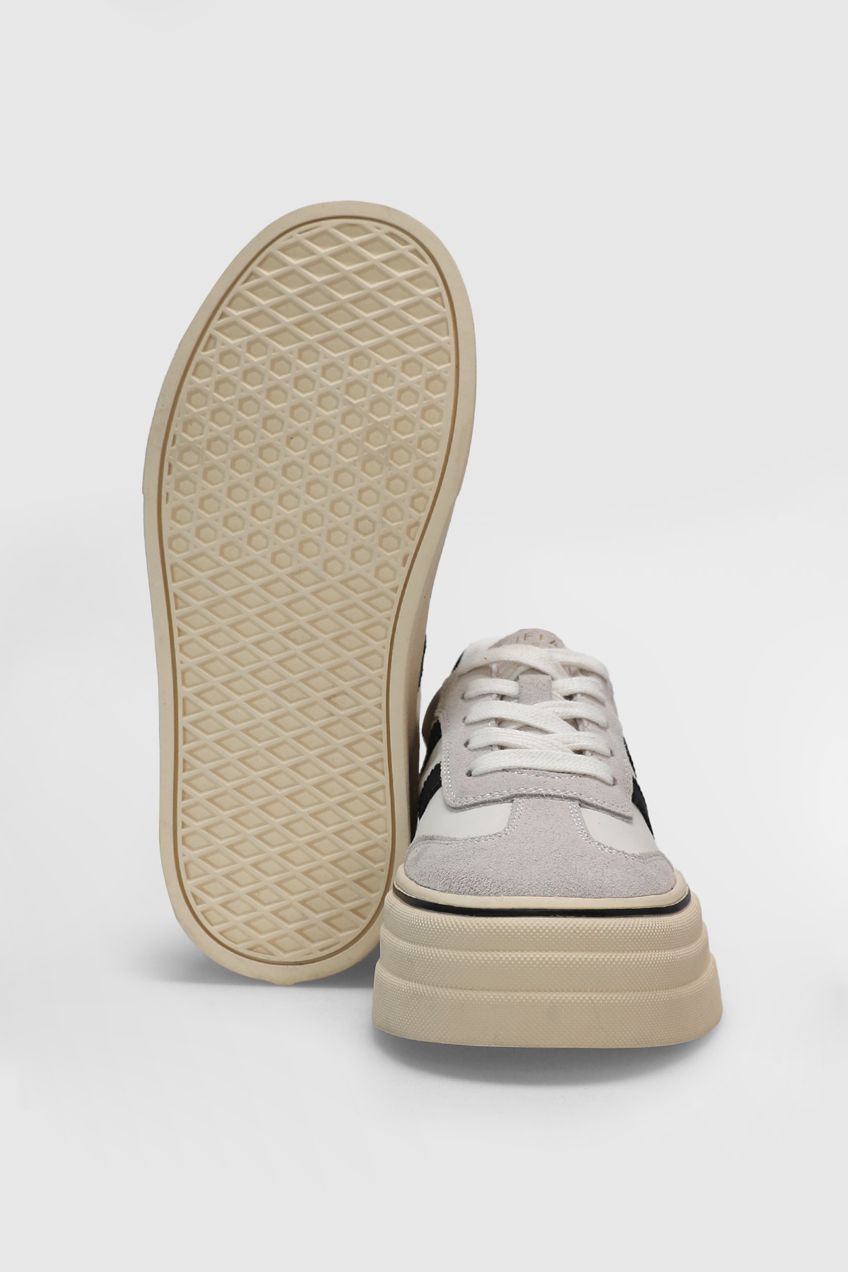 121230025 ANGELA Kadın Sneaker Ayakkabısı Beyaz / Beden : 40 / Cinsiyet : Kadın / Kız