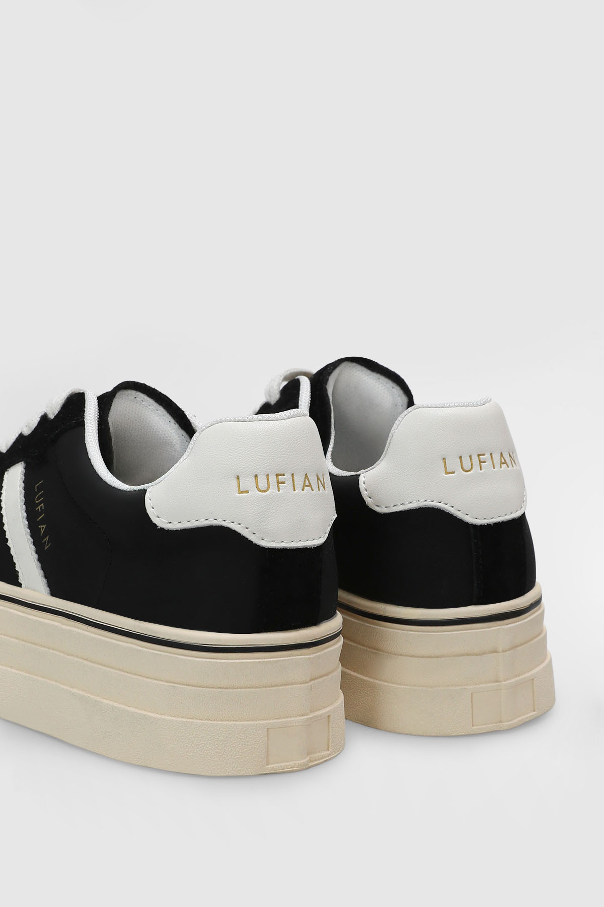 121230025 ANGELA Kadın Sneaker Ayakkabısı Siyah Beyaz / Beden : 37 / Cinsiyet : Kadın / Kız