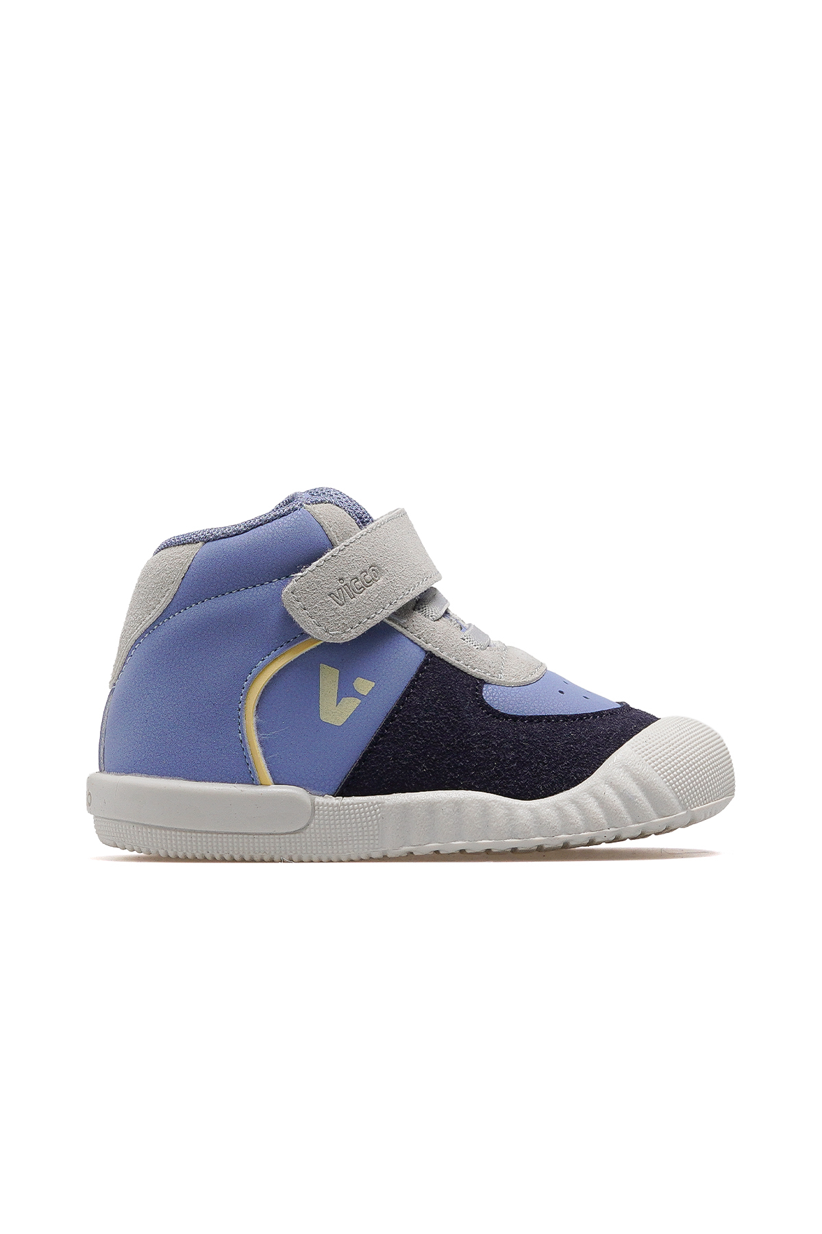 Soli Iı Erkek Çocuk Hafif Taban Günlük Bot 25k 946.402 Be Kot / Beden : 23 / Cinsiyet : Erkek