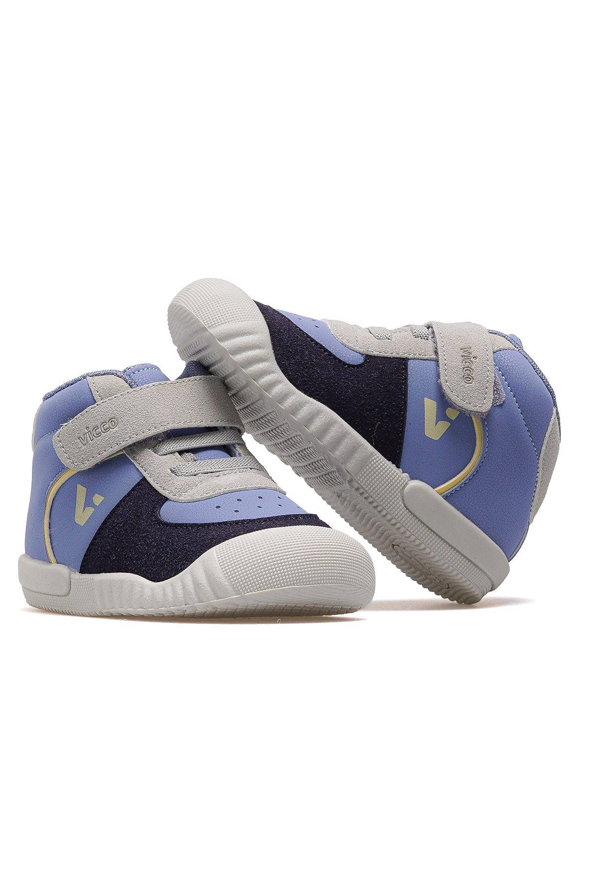 Soli Iı Erkek Çocuk Hafif Taban Günlük Bot 25k 946.402 Be Kot / Beden : 23 / Cinsiyet : Erkek