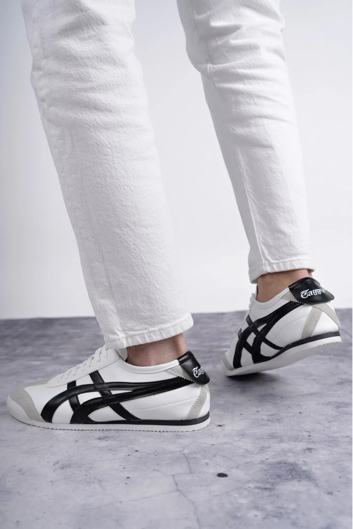 UNİSEX GÜNLÜK RAHAT KAYMAZ TABAN BEYAZ SNEAKERS SPOR AYAKKABI / Beden : 42 / Cinsiyet : Unisex