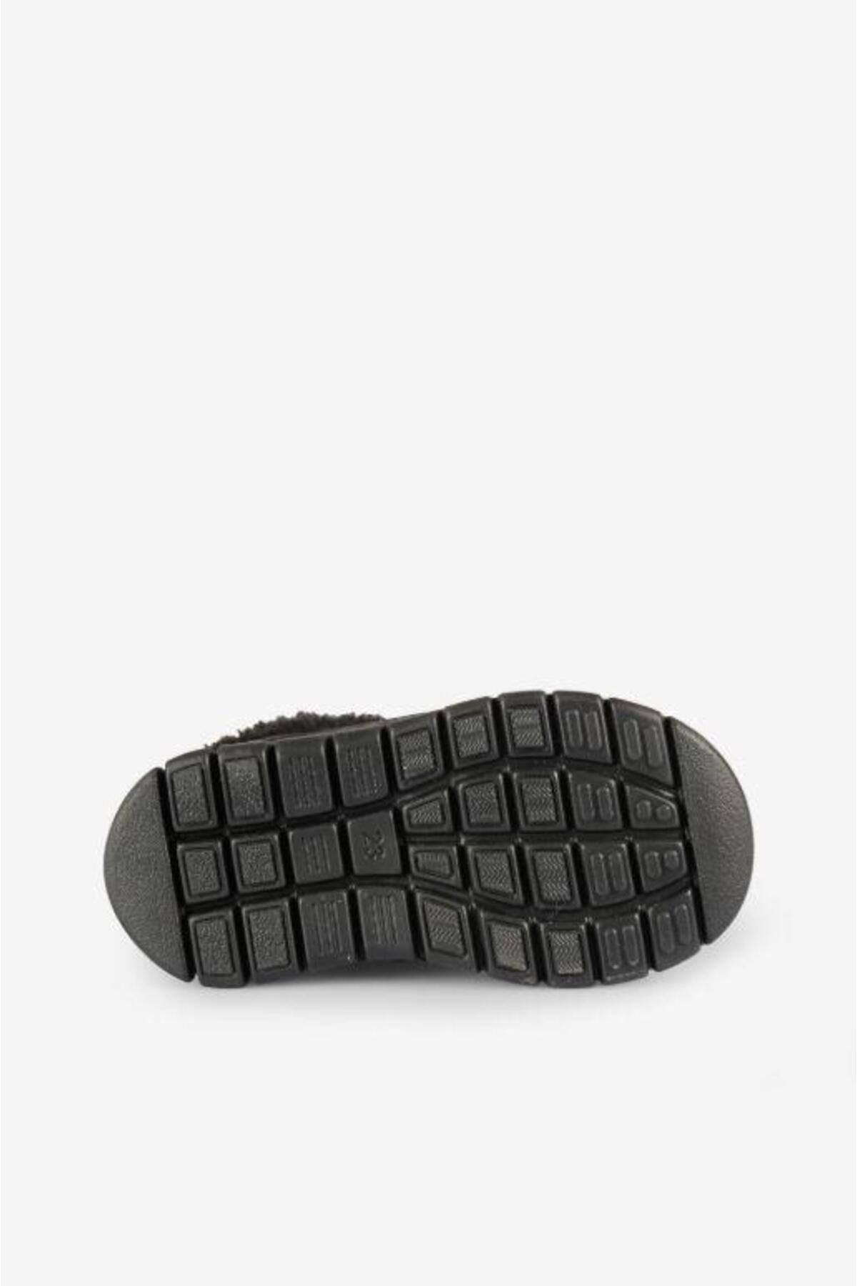 Nagoya Çocuk İçi Kürklü Fermuarlı Kısa Bot 946.25K.432 / Beden : 26 / Cinsiyet : Unisex