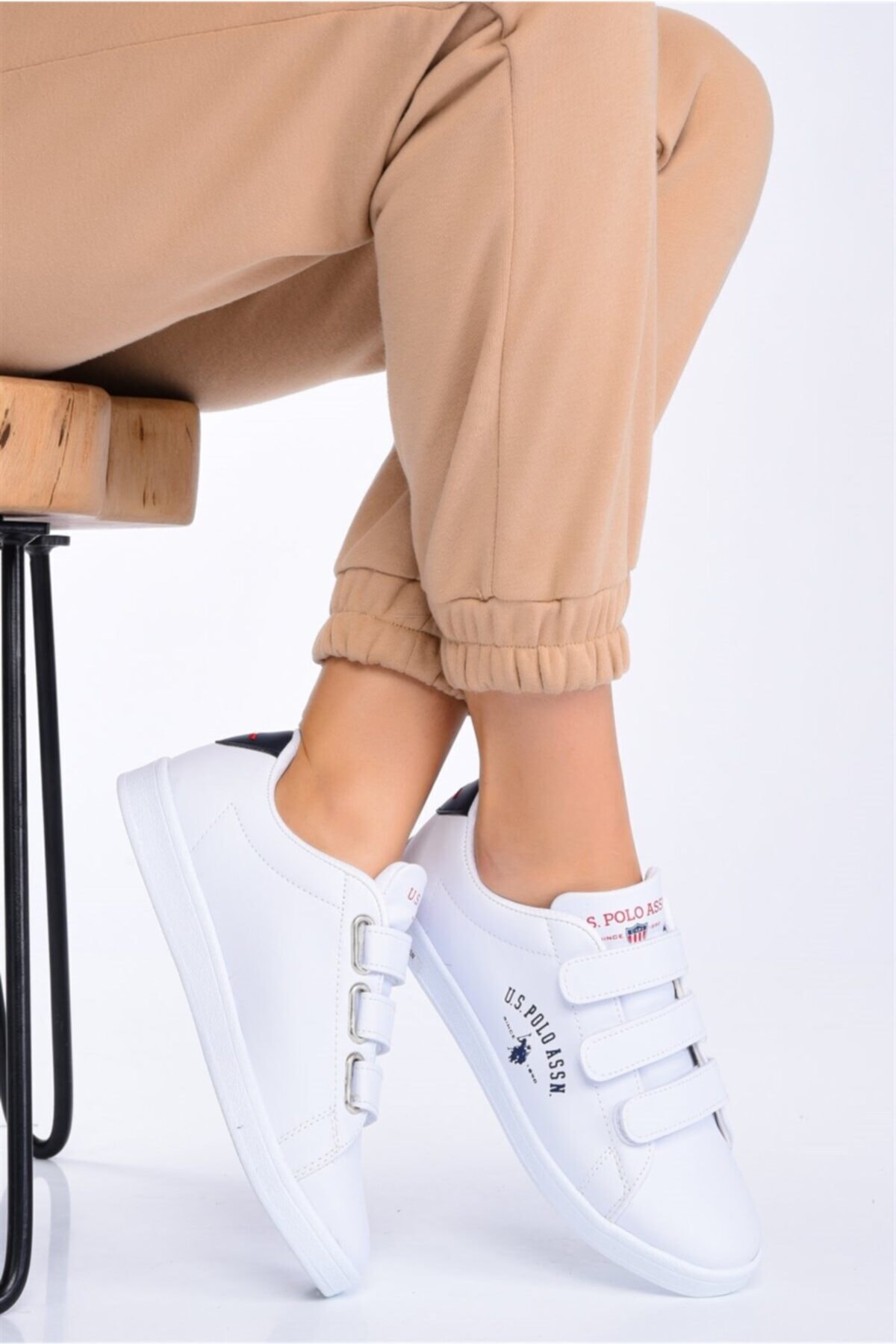 Singer Cırt Bantlı Beyaz Kadın Spor Ayakkabı V12 / Beden : 38 / Cinsiyet : Kadın / Kız