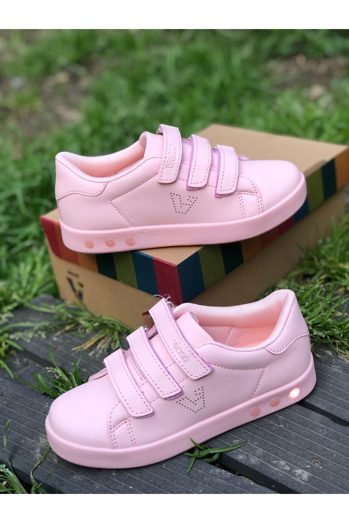 Pembe - Oyo Işıklı Çocuk Sneaker Spor Ayakkabı / Beden : 35 / Cinsiyet : Unisex