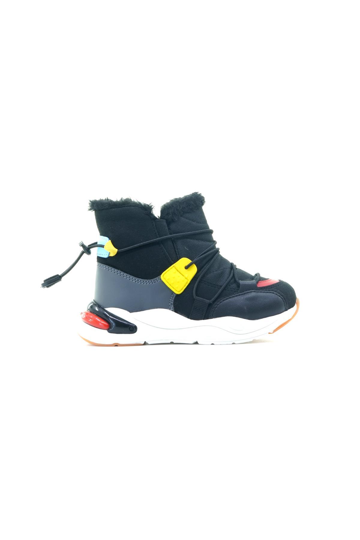 VİCCO PABLO ERKEK ÇOCUK KAR BOTU (26-35) 21K 943.368 PE / Beden : 35 / Cinsiyet : Erkek