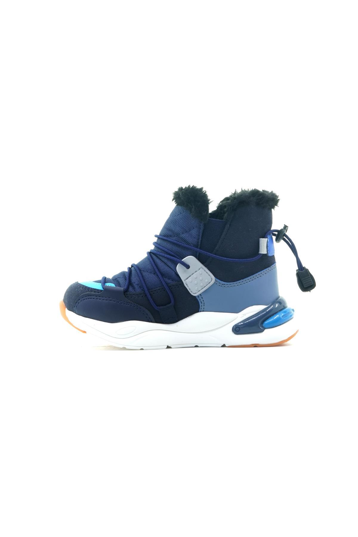 VİCCO PABLO ERKEK ÇOCUK KAR BOTU (26-35) 21K 943.368 PE / Beden : 30 / Cinsiyet : Erkek